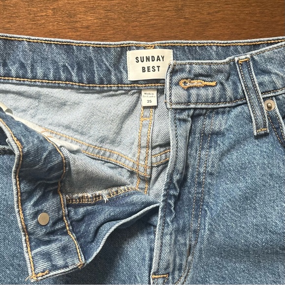 Sunday Best Aritzia High Waist Medium Wash Mom Jean Denim Shorts - Picture 3 of 4